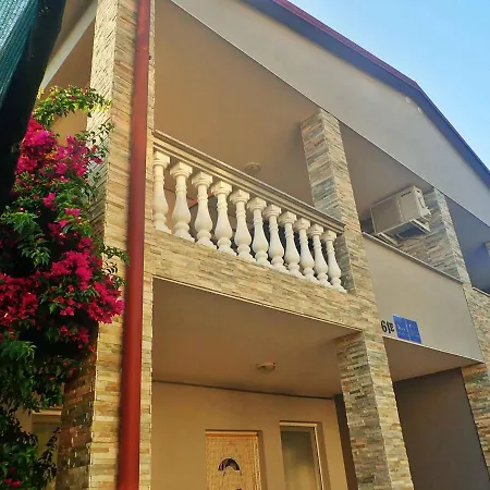 Lägenhet - Paklenica Riviera 34217 *