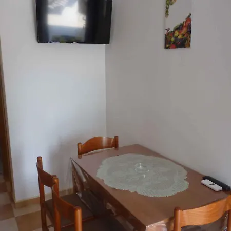 - Paklenica Riviera 34217 Apartmán Seline
