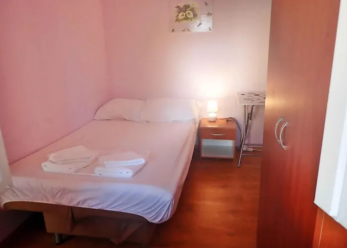 - Paklenica Riviera 34217 * Seline