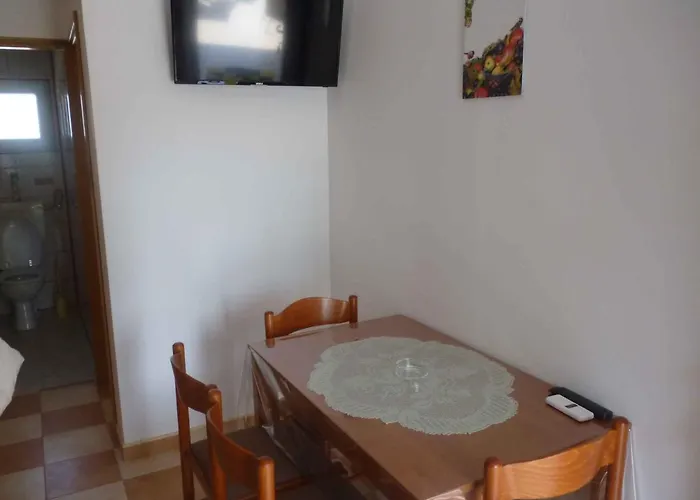 - Paklenica Riviera 34217 Lägenhet Seline