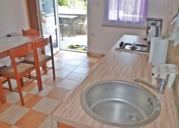 - Paklenica Riviera 34217 * Seline